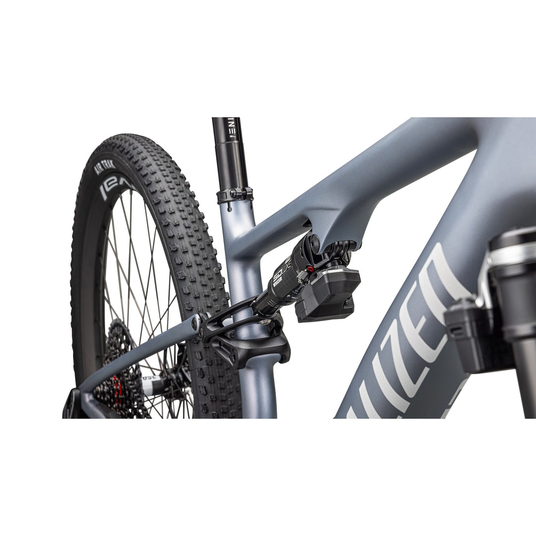 Epic 8 Pro  - SRAM X0 AXS, RockShox Ultimate Flight Attendant