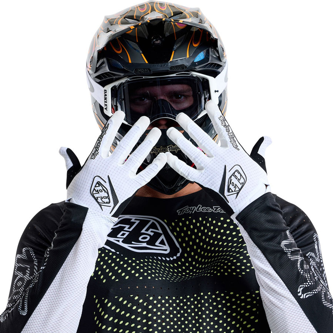 Air Gloves