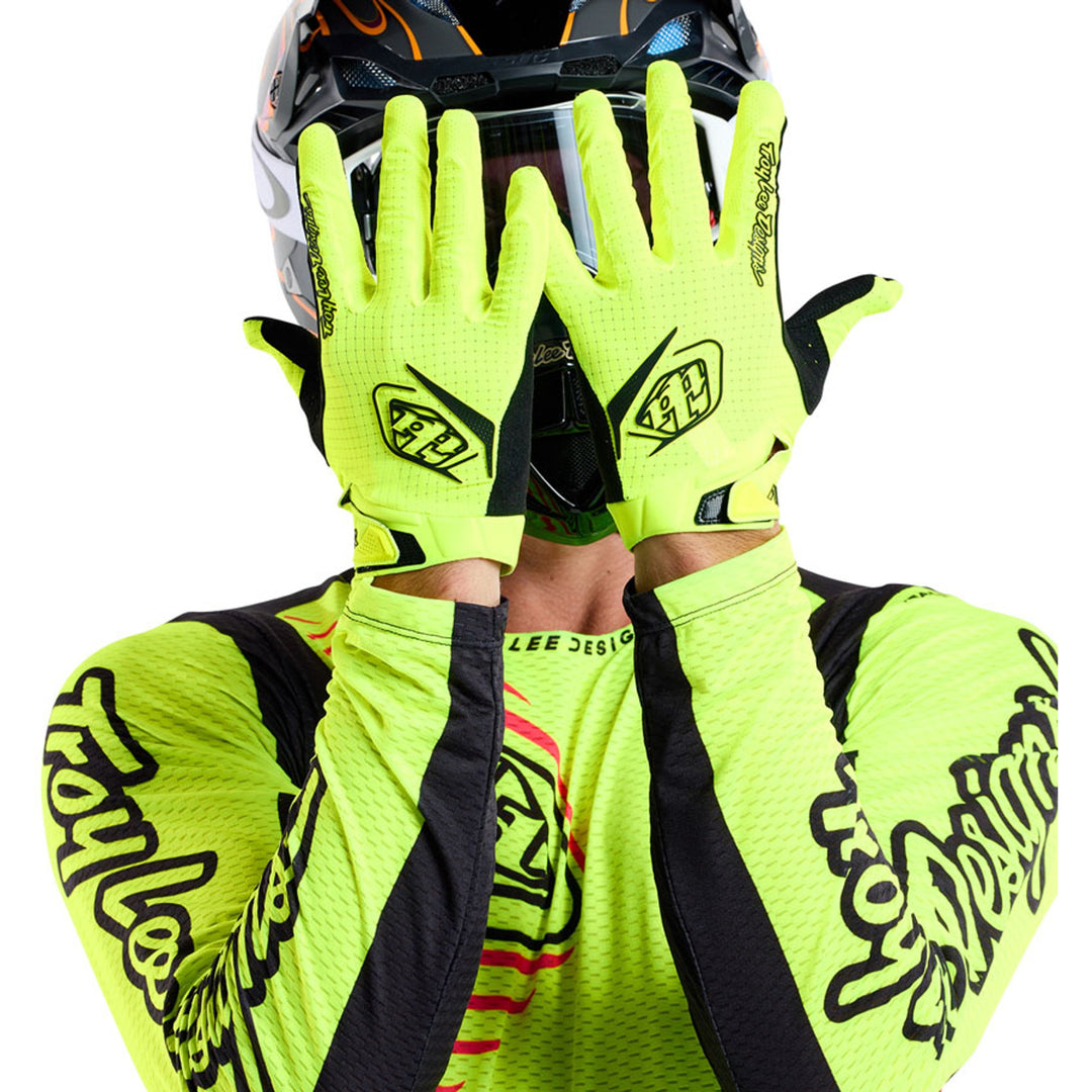 Air Gloves