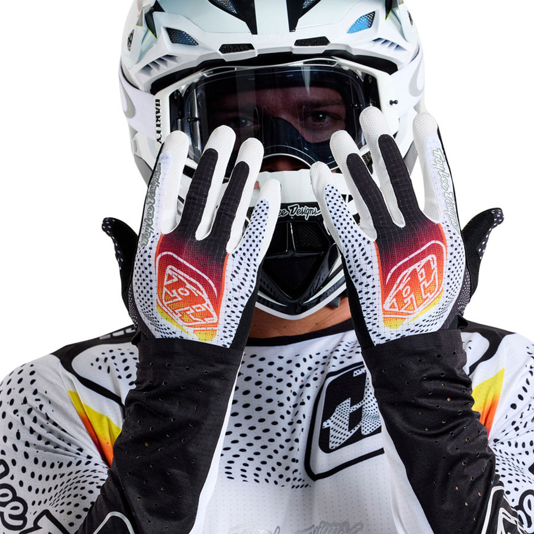 Air Gloves