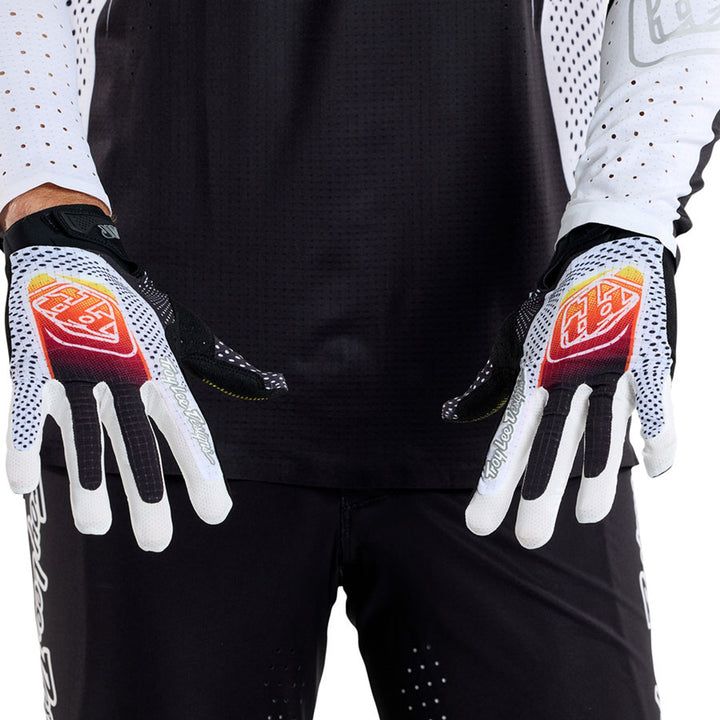 Air Gloves