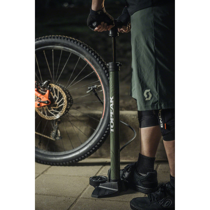 Joeblow Mountain II Floor Pump - Steel Barrel / Plastic Base, 3.5" Gauge, 60 Psi /4 Bar, Twinhead