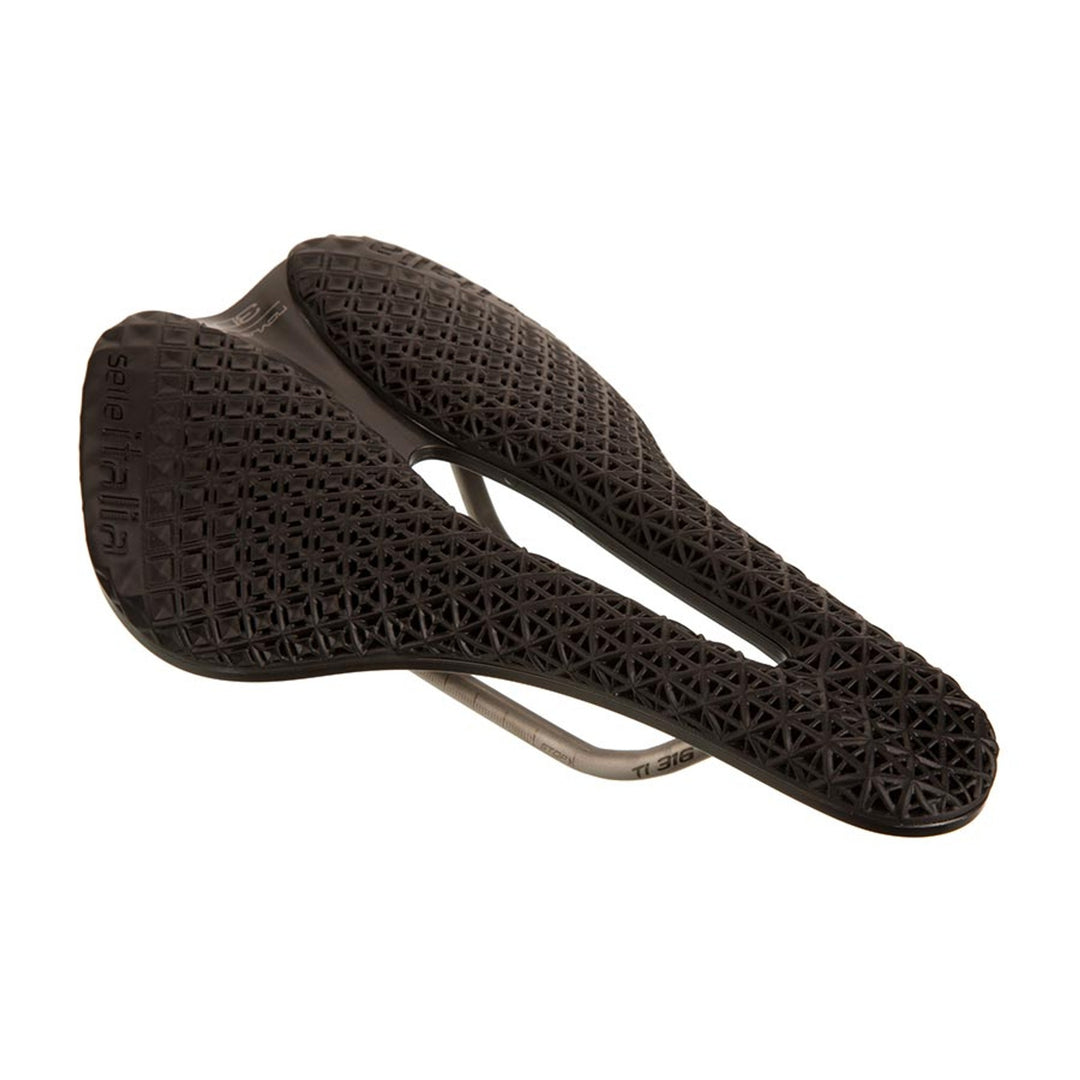 Novus Boost Evo Saddle - Black