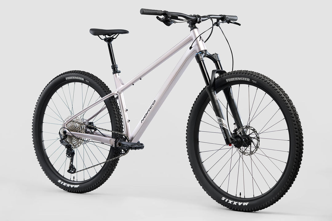 25 Norco Charger A2 Silverton quarter-view product image