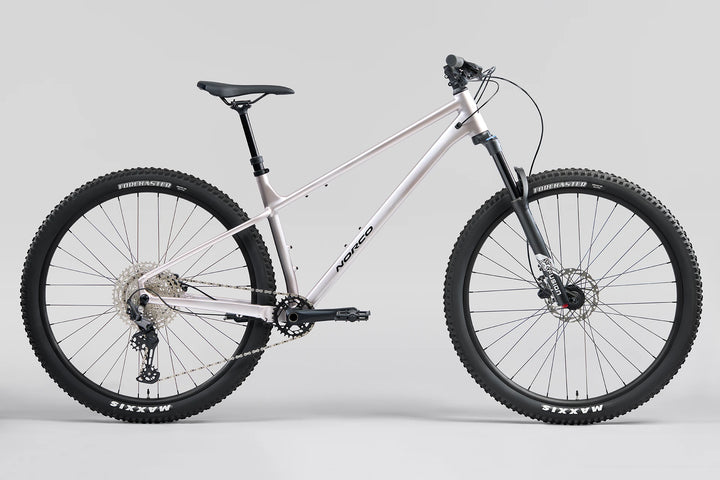 25 Norco Charger A2 Silverton side-profile product image